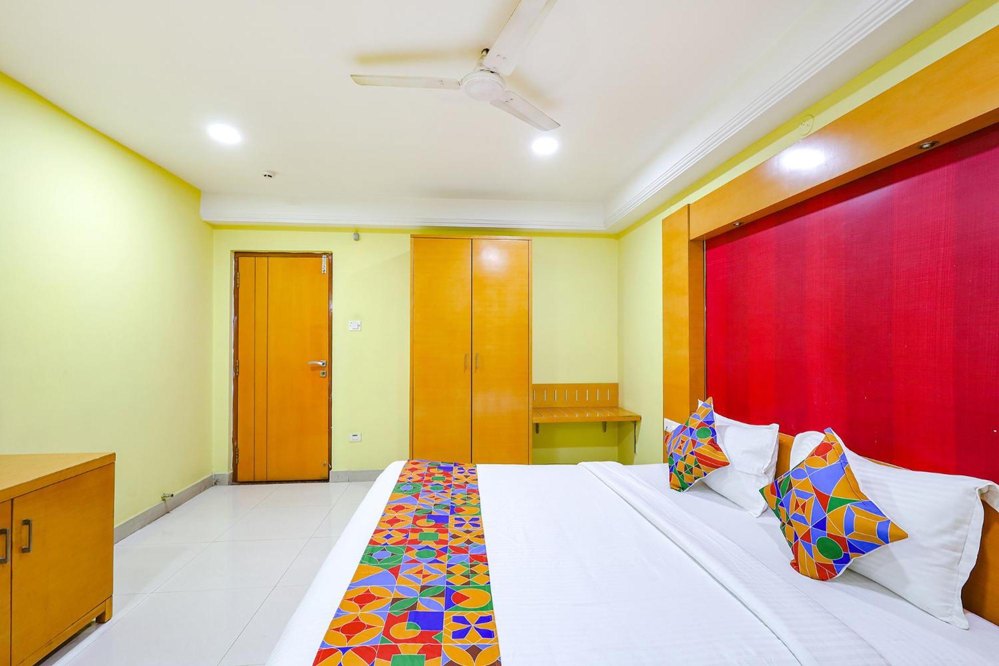 Hotel Fabhotel Prime Mahalaya Residency - Nr International Airport