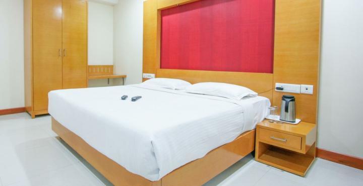 Fabhotel Prime Mahalaya Residency - Nr International Airport 3*