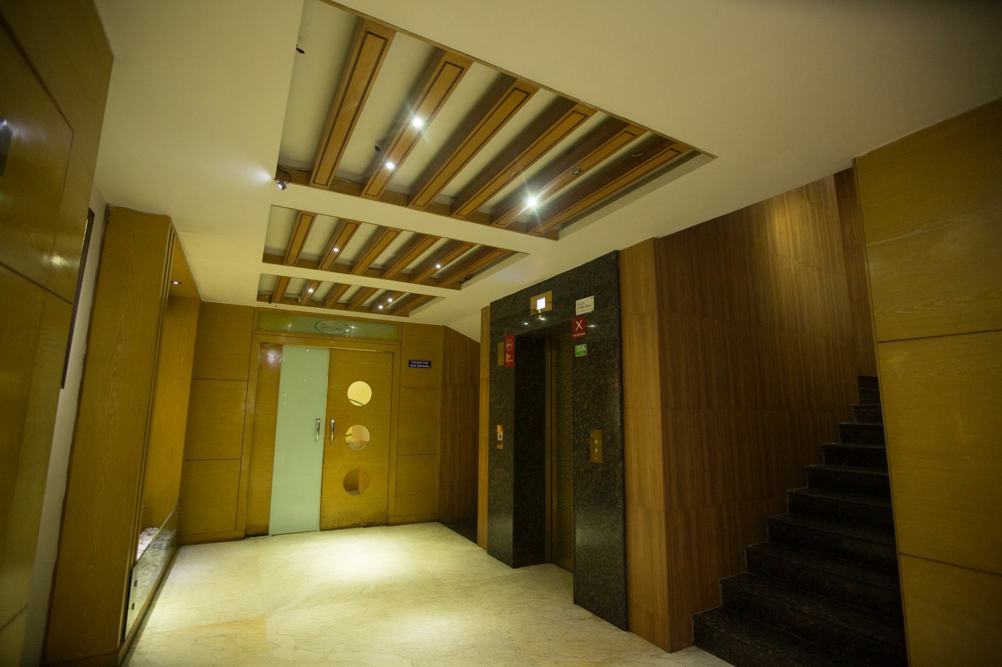 Fabhotel Prime Mahalaya Residency - Nr International Airport Hotel 3*