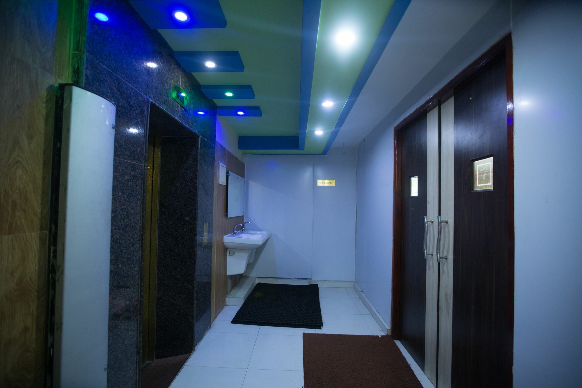 Fabhotel Prime Mahalaya Residency - Nr International Airport 3* Chennai